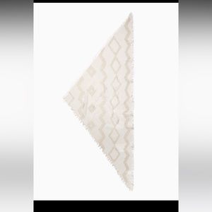 Wilfred triangle mosaic 100% scarf ASO Meghan Markle